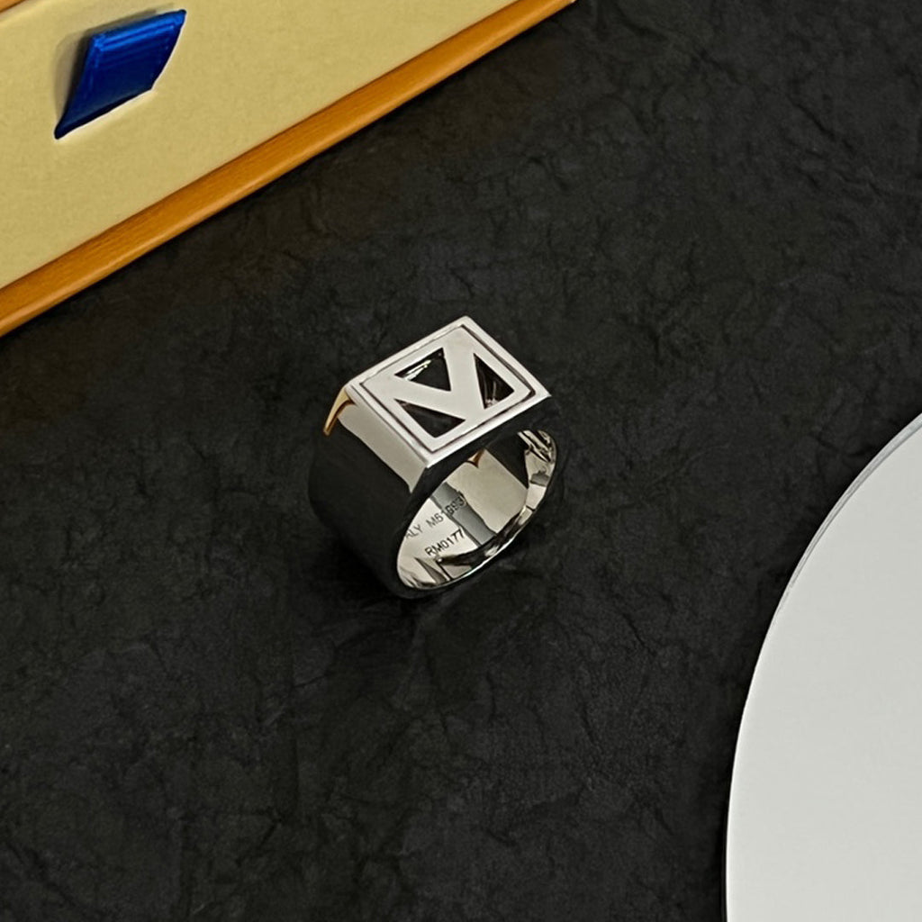 18K Louis Vuitton Vintage Ring