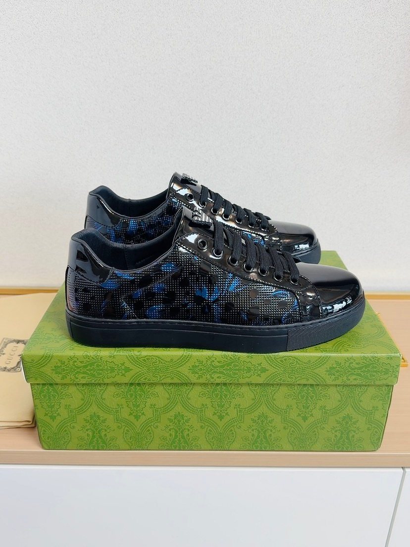 Gucci Men's Black and Dark Blue Patterned Sneakers — front