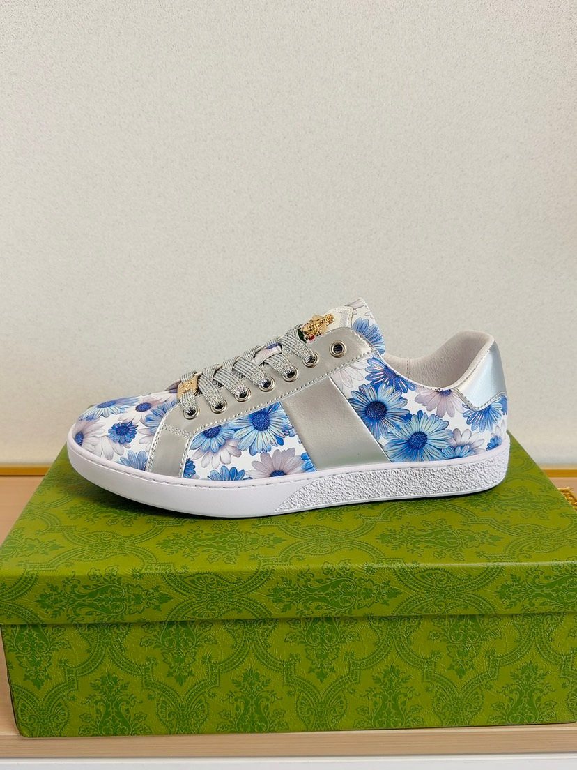 Gucci Floral Low-Top Sneakers — side