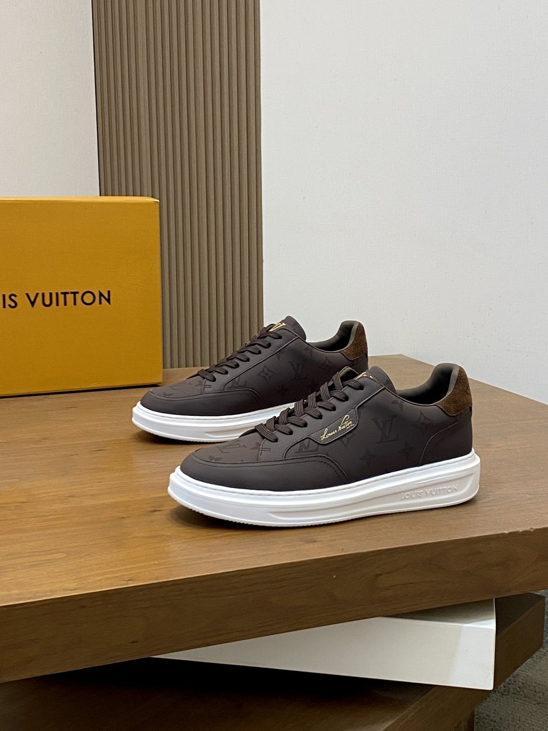 Louis Vuitton Patterned Low-Top Sneakers — front