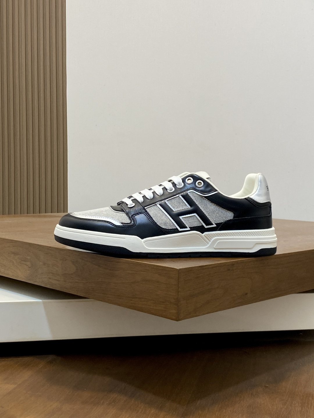 Hermès H-Panel Low-Top Sneakers — side